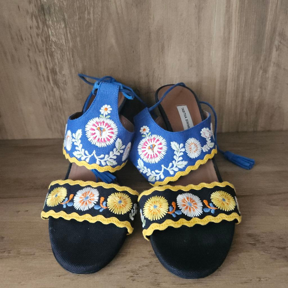 Tabitha Simmons Aimee Double-Strap Embroidered Block Heel Sandals Floral 39.5 - Picture 2 of 5
